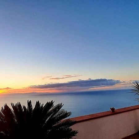 "Casalena" Villa A Furore Amalfi Coast Con Grande Terrazzo E Vista Sul Mare Buitenkant foto