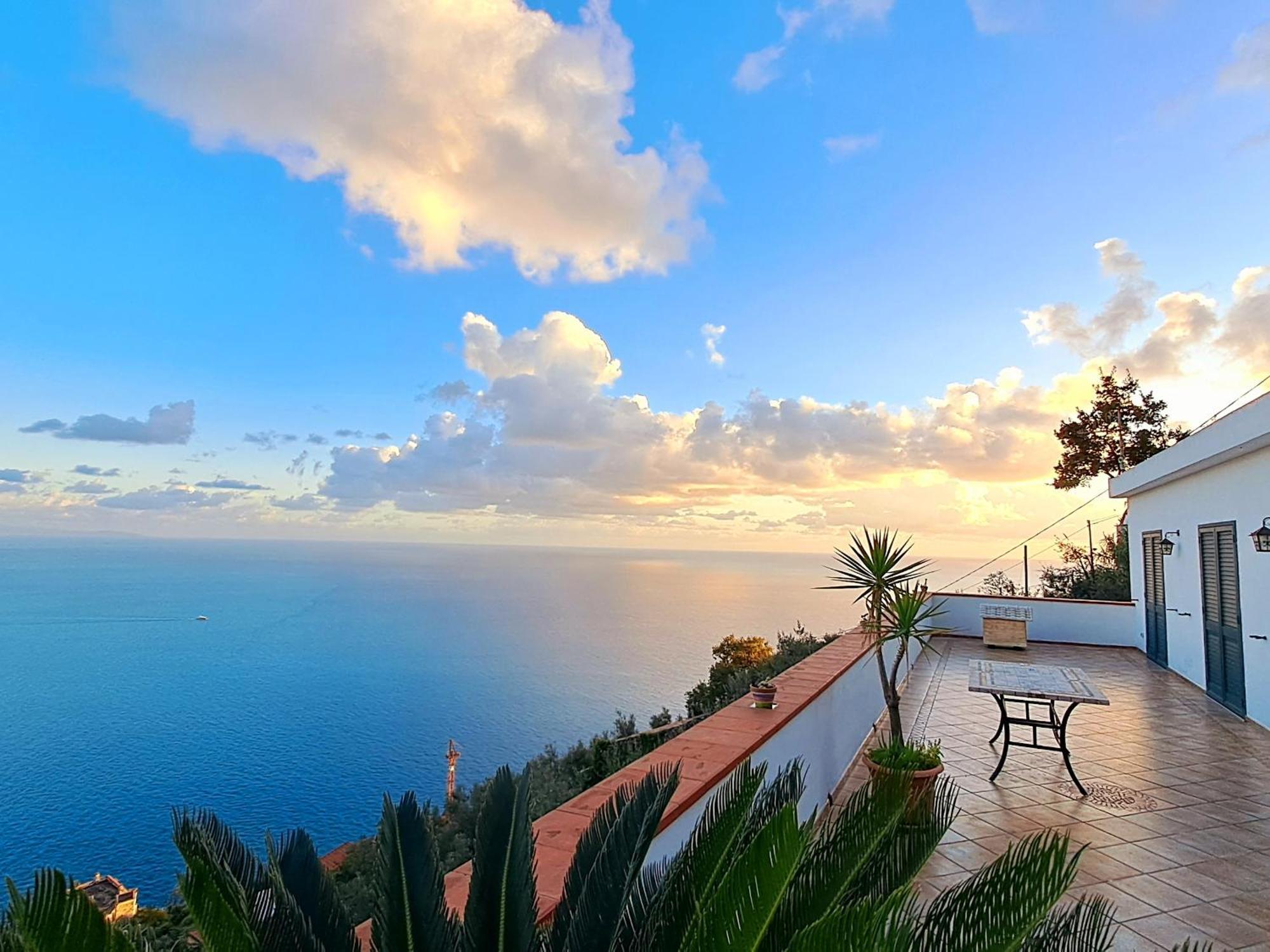 "Casalena" Villa A Furore Amalfi Coast Con Grande Terrazzo E Vista Sul Mare Buitenkant foto